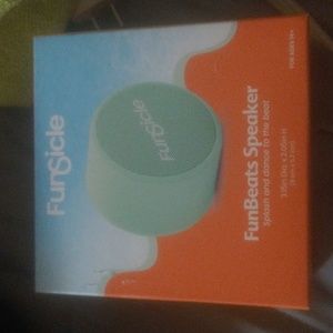 Water proof Bluetooth speaker